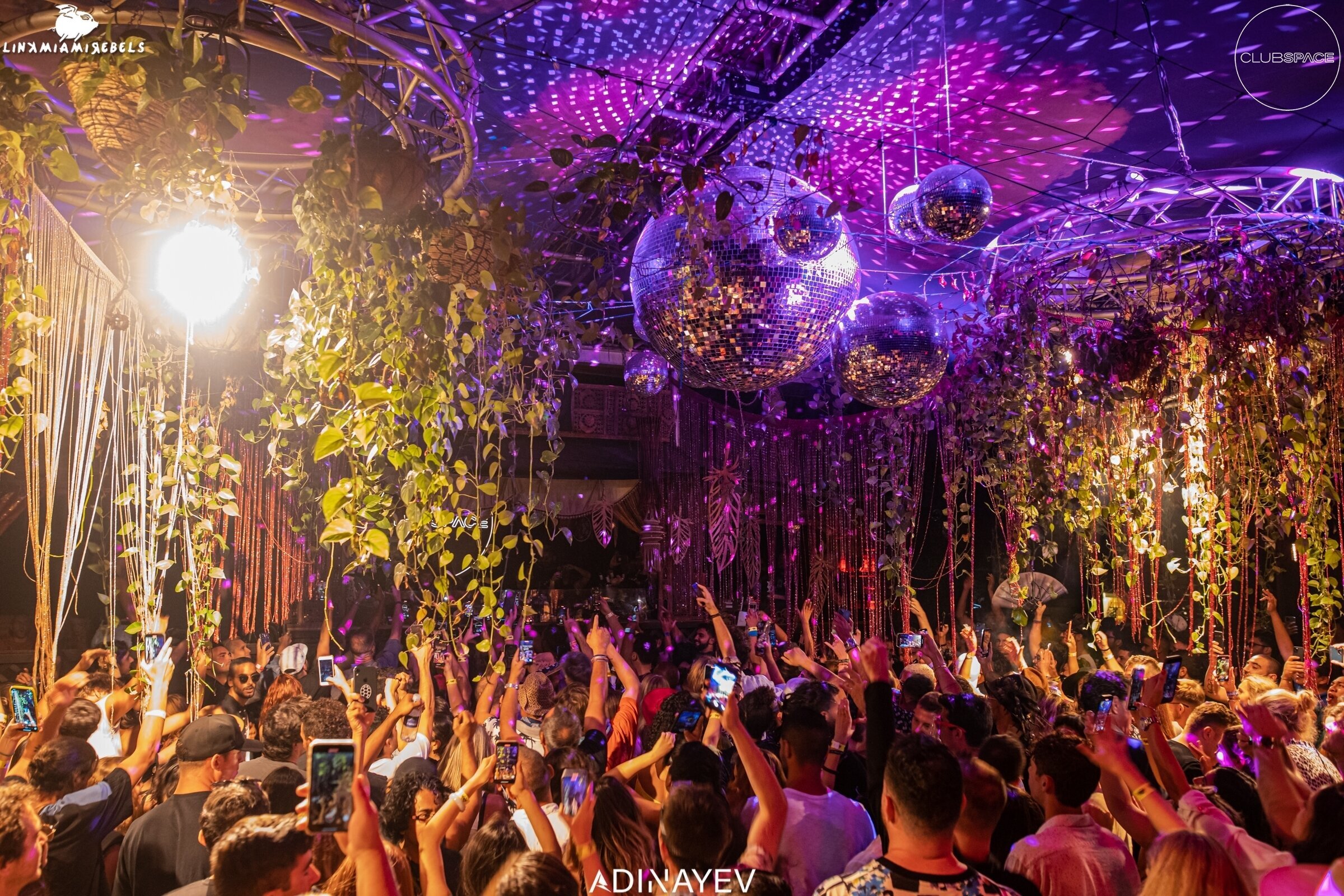 One Weekend in Miami: The Ultimate Guide - Momad One Weekend in Miami: The Ultimate Guide - Momad